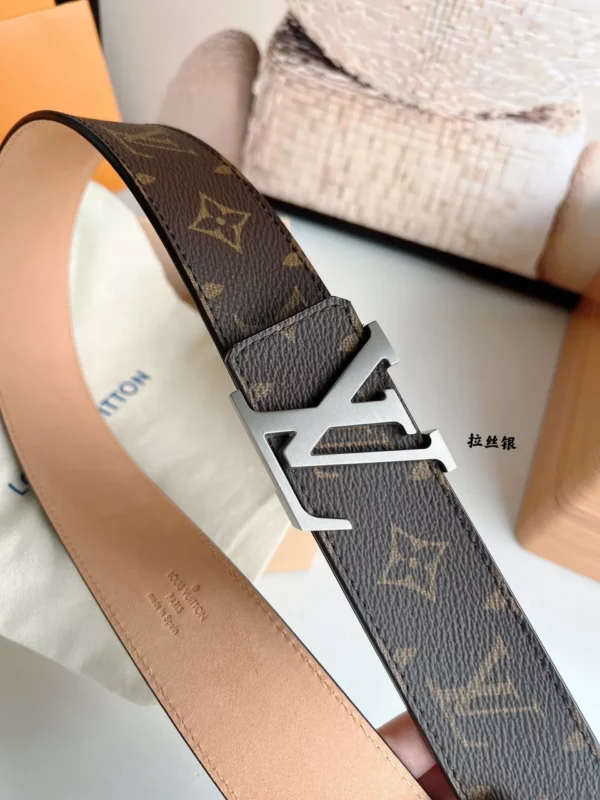 Louis Vuitton belt