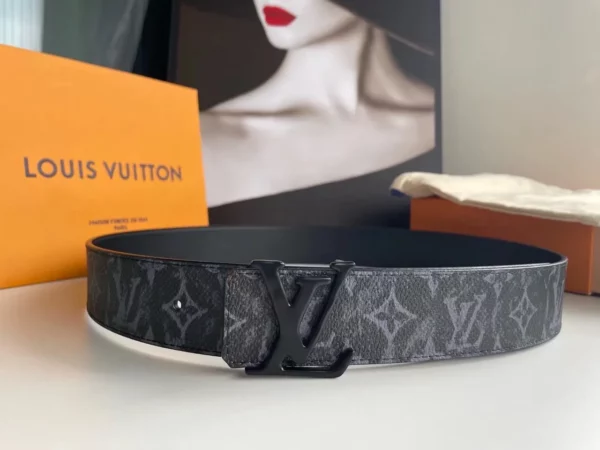 Louis Vuitton belt