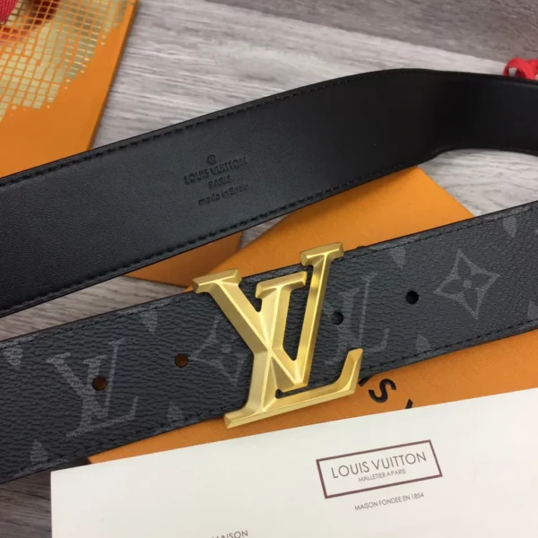 Louis Vuitton belt