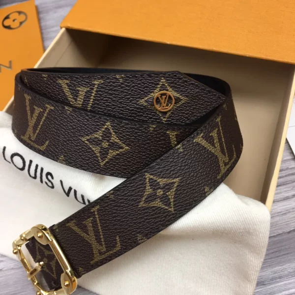 Louis Vuitton belt