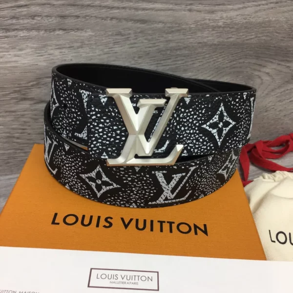 Louis Vuitton belt