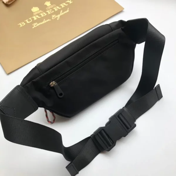 Burberry bag - rep bags