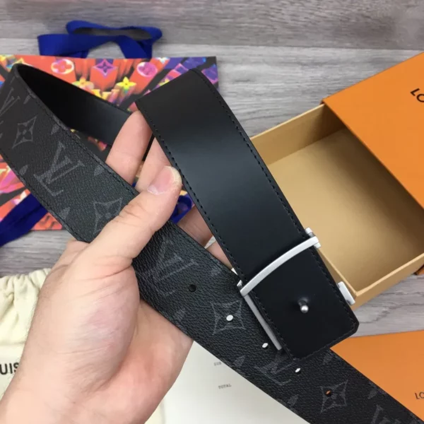 Louis Vuitton belt