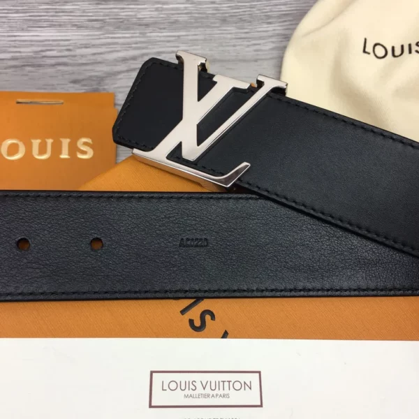 Louis Vuitton belt