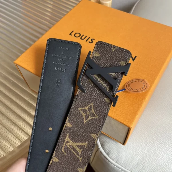 Louis Vuitton belt