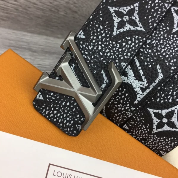 Louis Vuitton belt