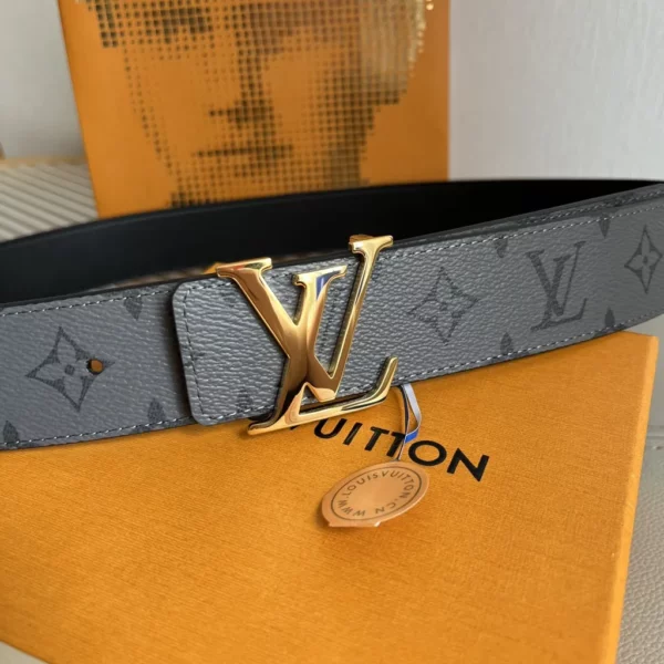 Louis Vuitton belt