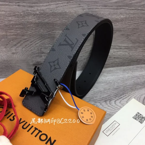 Louis Vuitton belt