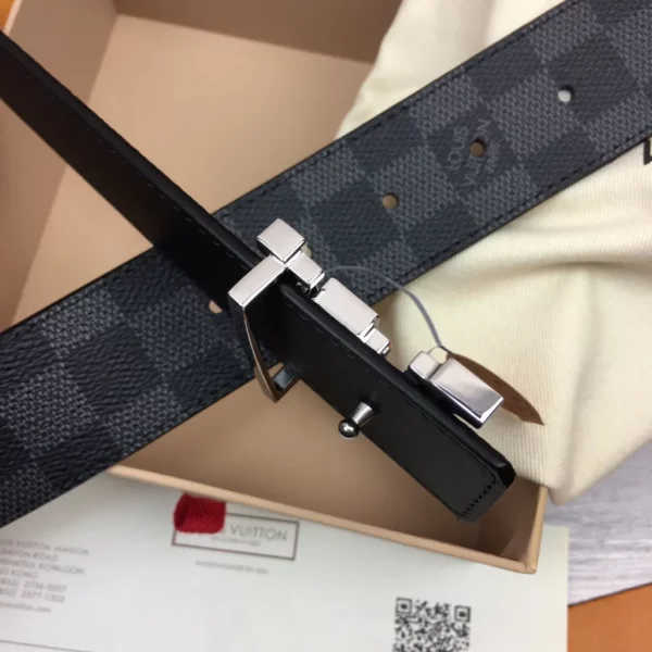 Louis Vuitton belt