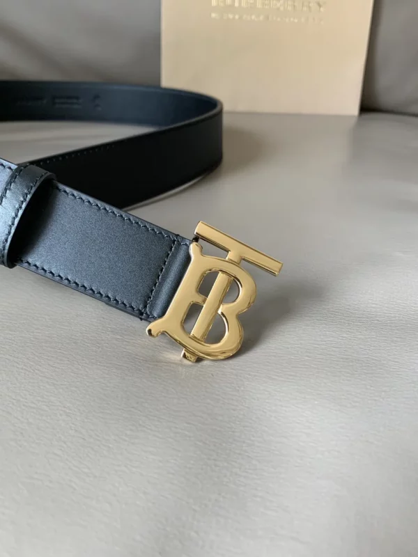 Burberry belt