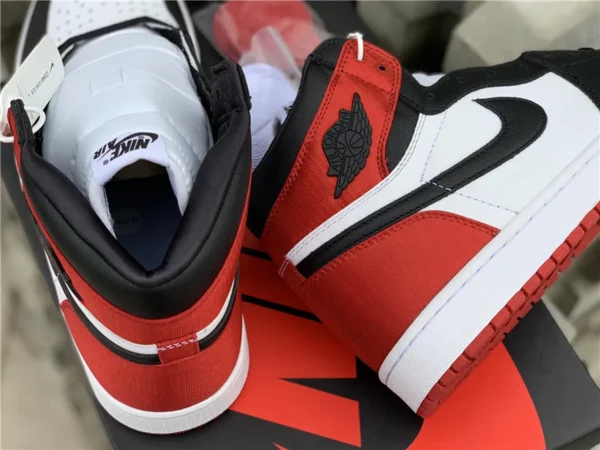 Air Jordan 1 Satin WMNS Black Toe - 2019-08-20 - Replica shoes