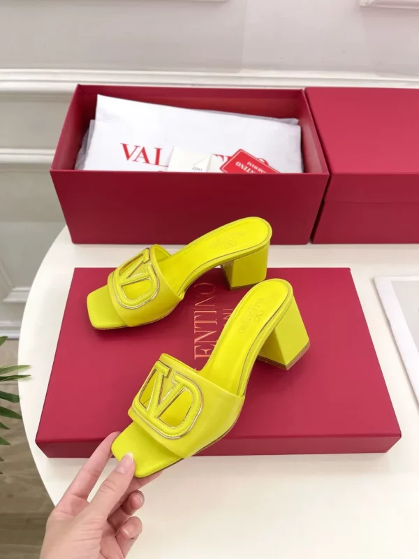 Valentino shoes - Reps shoes