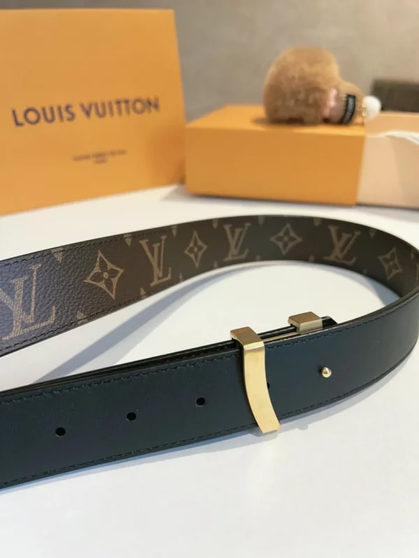 Louis Vuitton belt