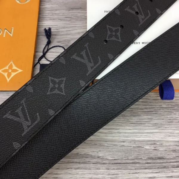 Louis Vuitton belt