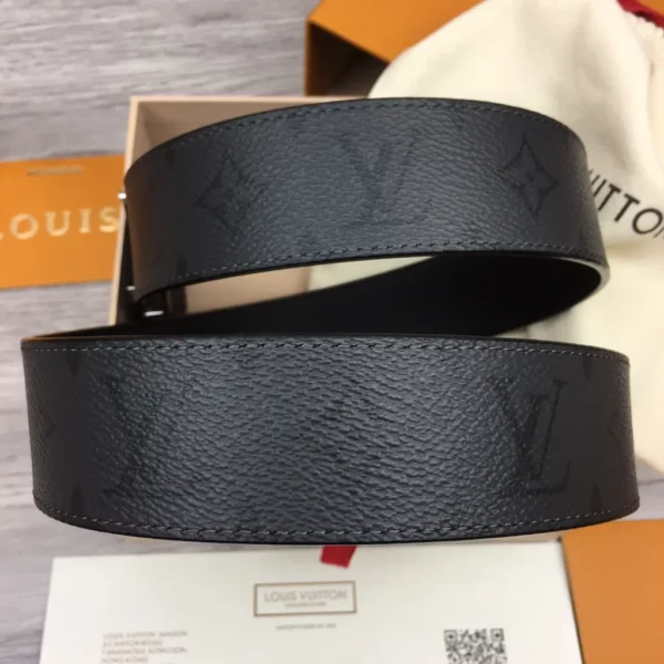 Louis Vuitton belt