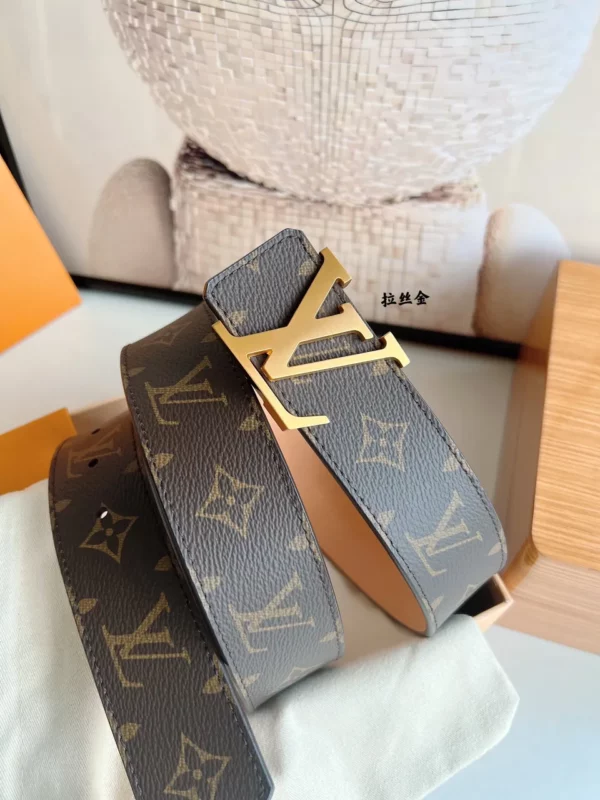 Louis Vuitton belt