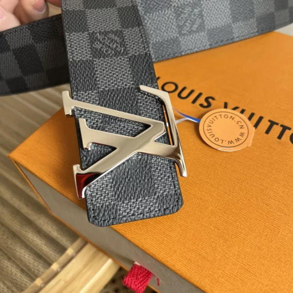 Louis Vuitton belt