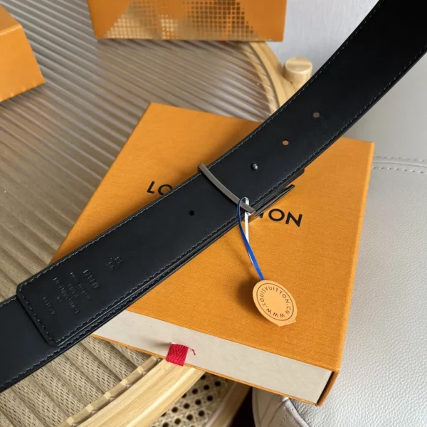 Louis Vuitton belt