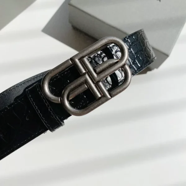 Balenciaga belt