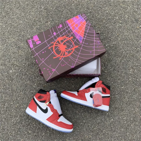 Air Jordan 1 Retro High OG Chicago Crystal - 2019-01-13 - Replica shoes