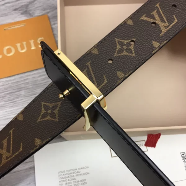 Louis Vuitton belt