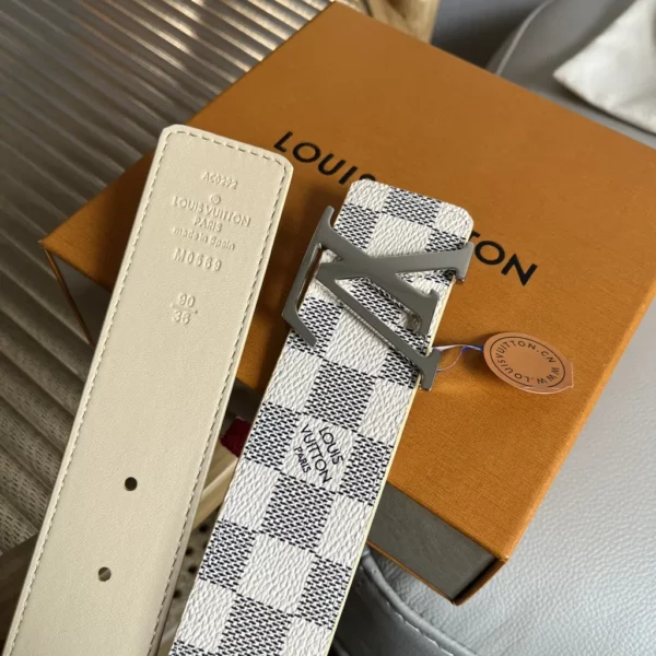 Louis Vuitton belt