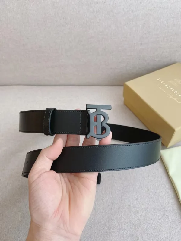 Burberry belt