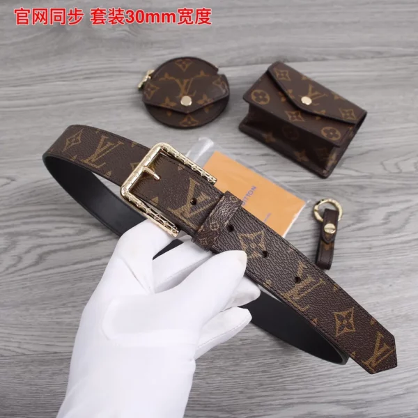 Louis Vuitton belt