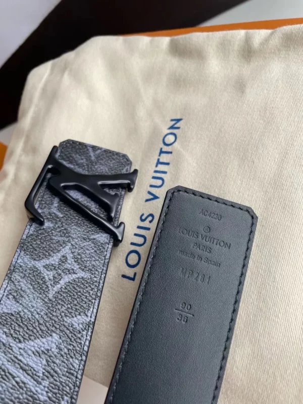 Louis Vuitton belt