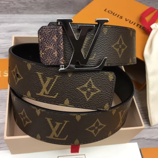 Louis Vuitton belt