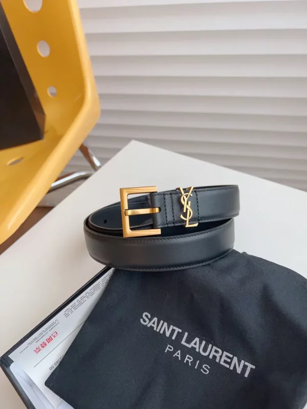 Saint Laurent belt