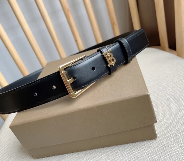 Burberry belt