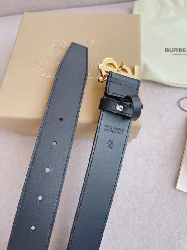 Burberry belt