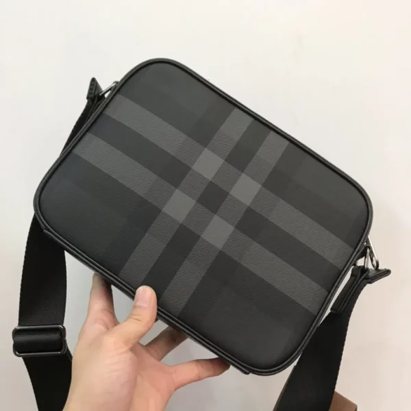 Burberry bag - rep bags