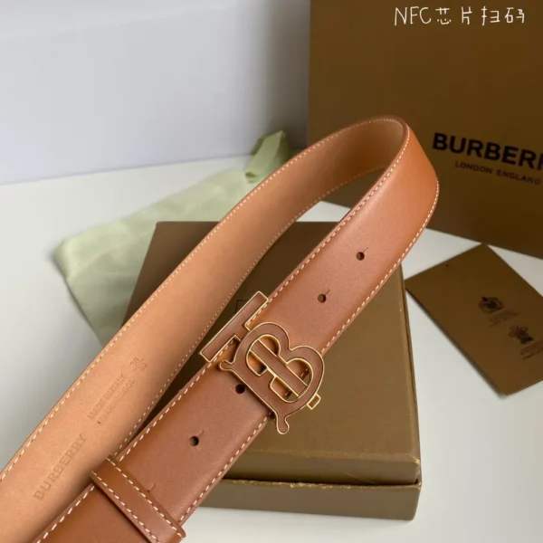 Burberry belt