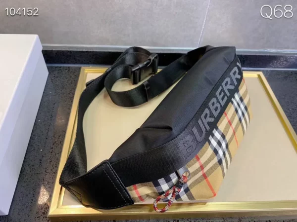 Burberry bag - rep bags