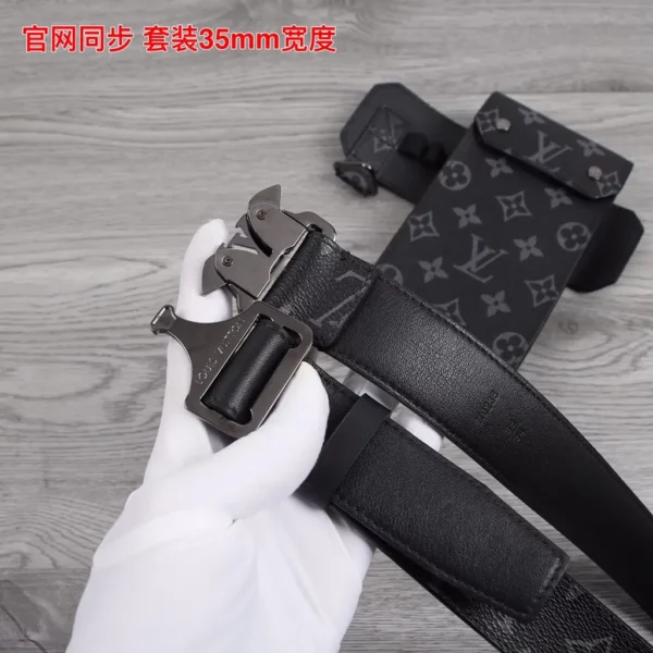 Louis Vuitton belt