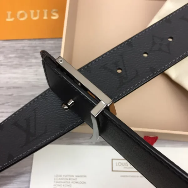 Louis Vuitton belt