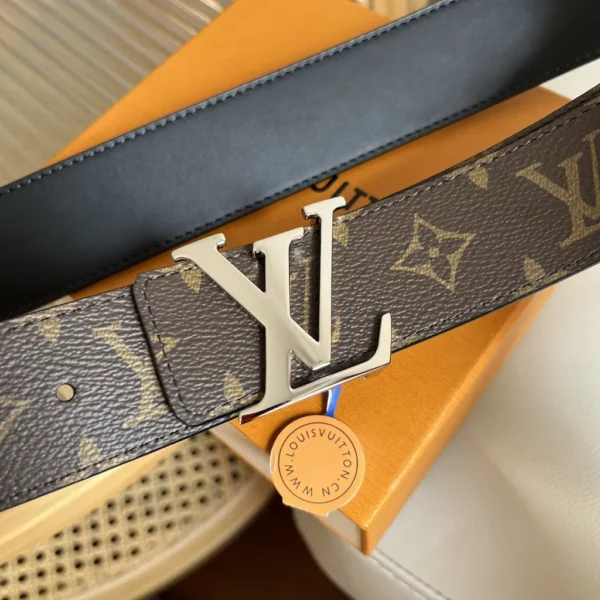 Louis Vuitton belt