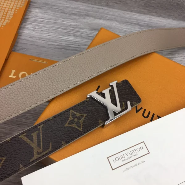 Louis Vuitton belt