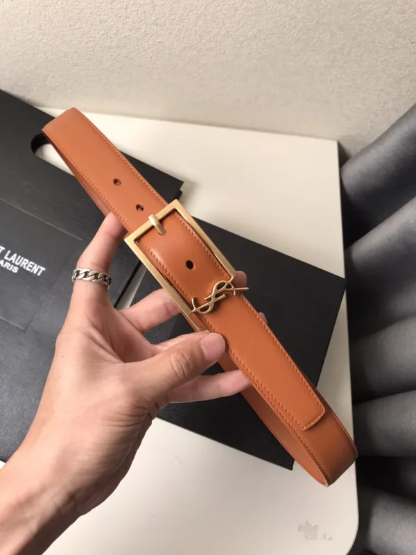 Saint Laurent belt