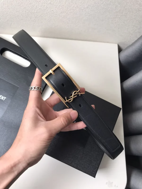 Saint Laurent belt