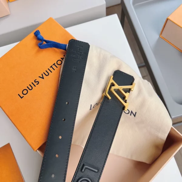 Louis Vuitton belt