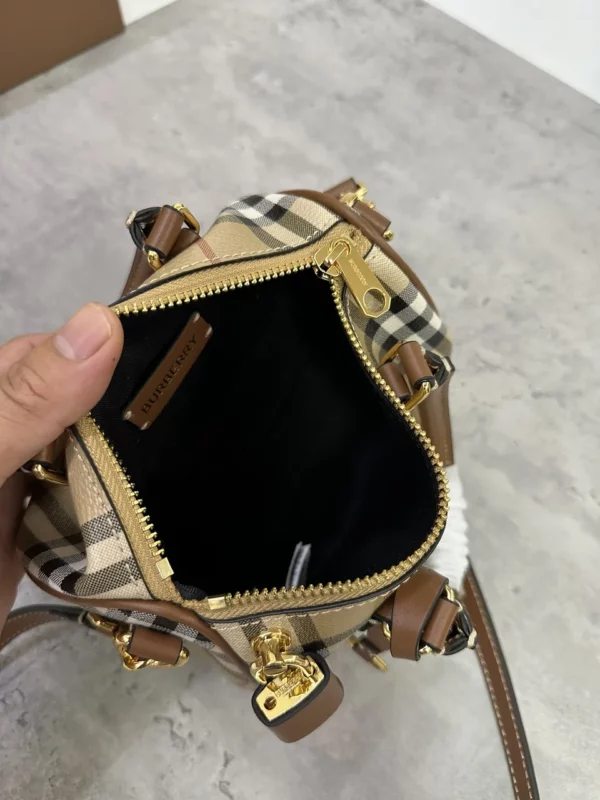 Burberry bag - replica bags