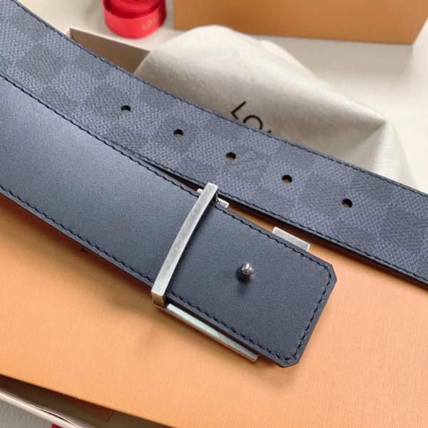 Louis Vuitton belt