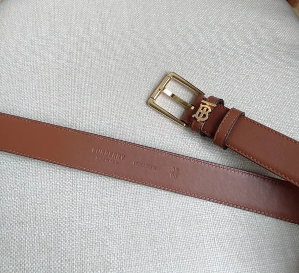 Burberry belt