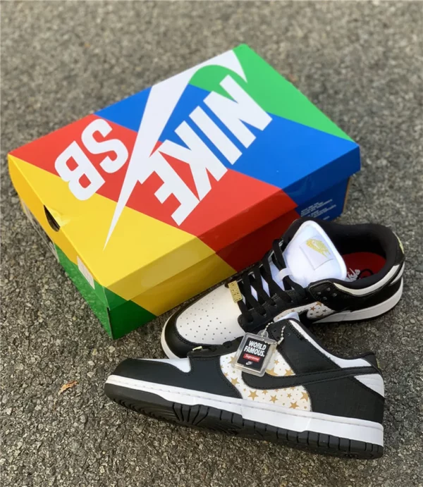 Supreme x Nike SB Dunk Low Black Stars - Replica shoes