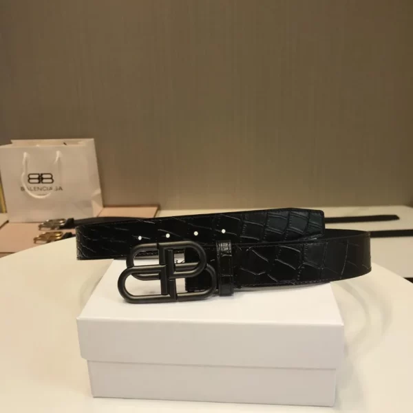 Balenciaga belt