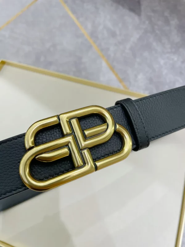 Balenciaga belt