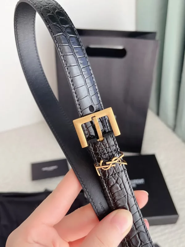 Saint Laurent belt